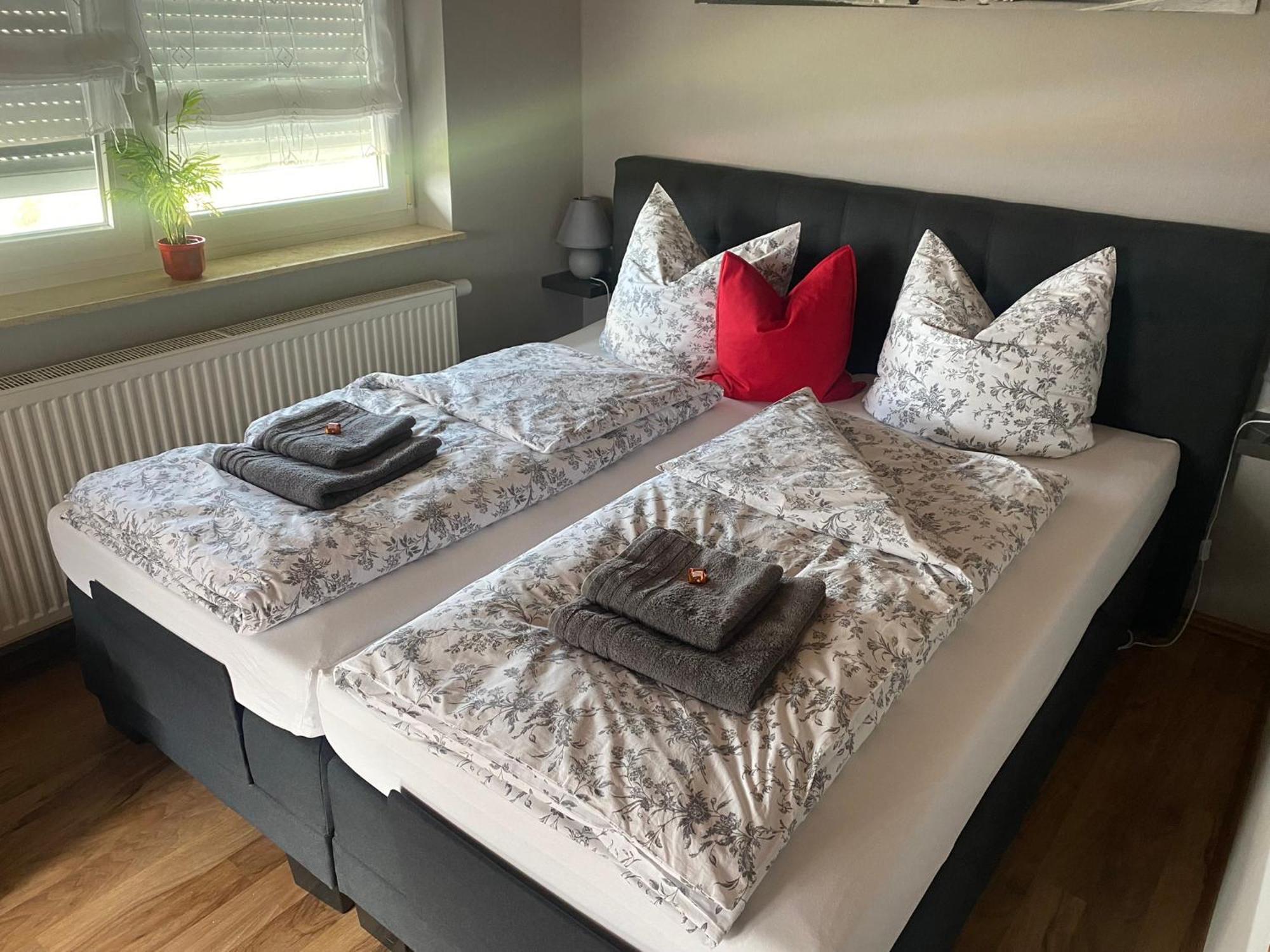 Ferienwohnung „Thea“ บาดเลาซิค ภายนอก รูปภาพ