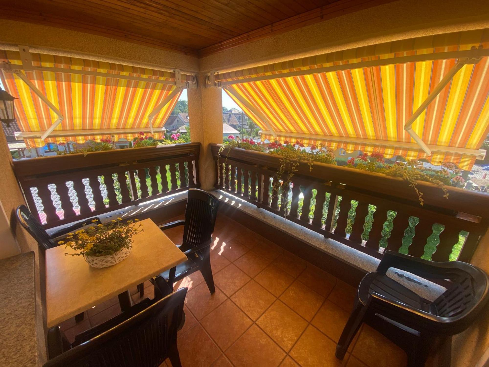 Ferienwohnung „Thea“ บาดเลาซิค ภายนอก รูปภาพ